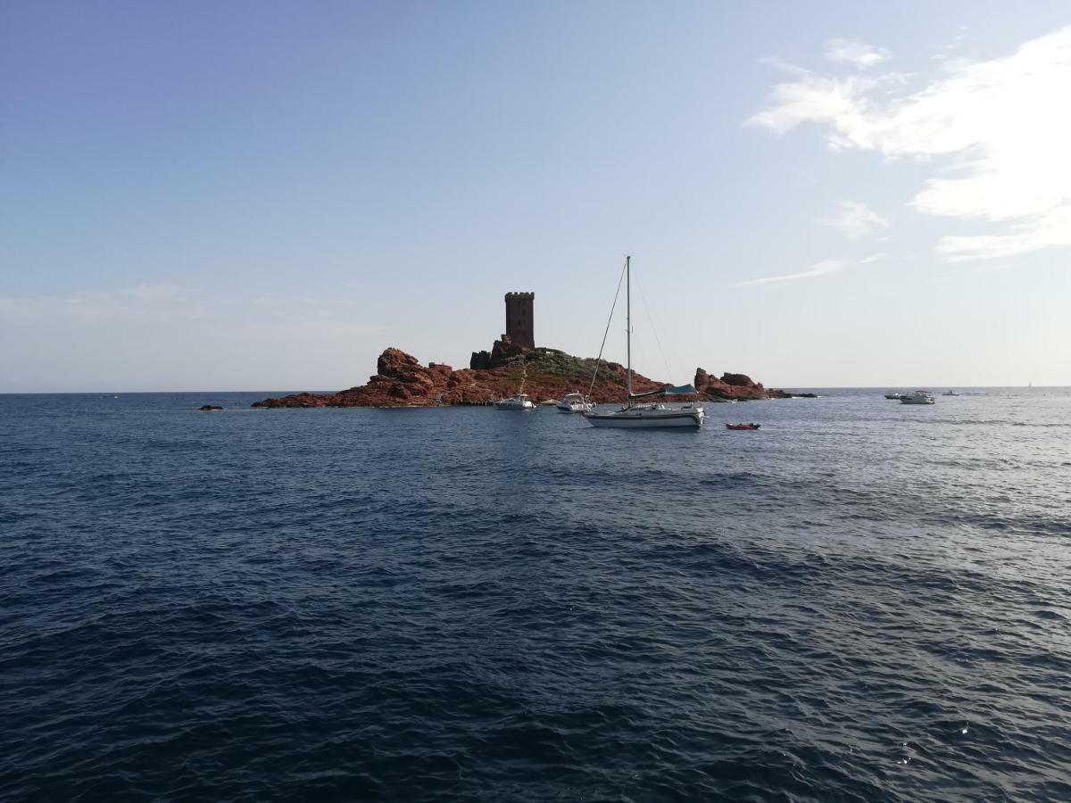 Cap Esterel Appartement Climatise Dans Le Centre Du Village Vacances Drammont المظهر الخارجي الصورة