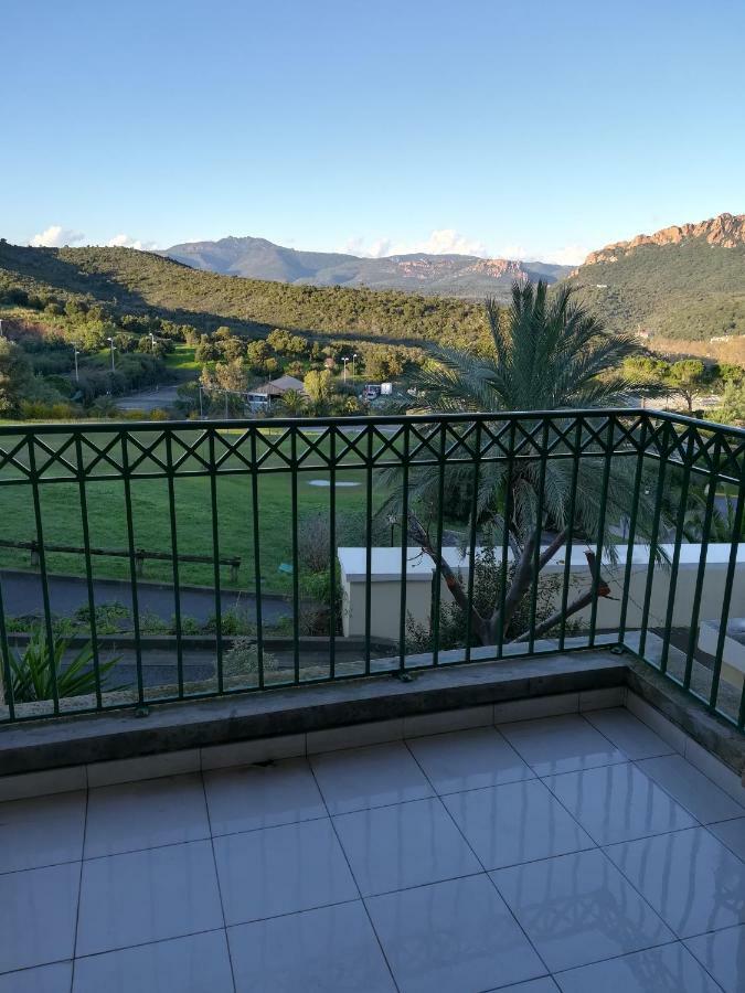 Cap Esterel Appartement Climatise Dans Le Centre Du Village Vacances Drammont المظهر الخارجي الصورة
